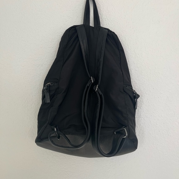 Fabletics Row black backpack - Picture 5 of 9